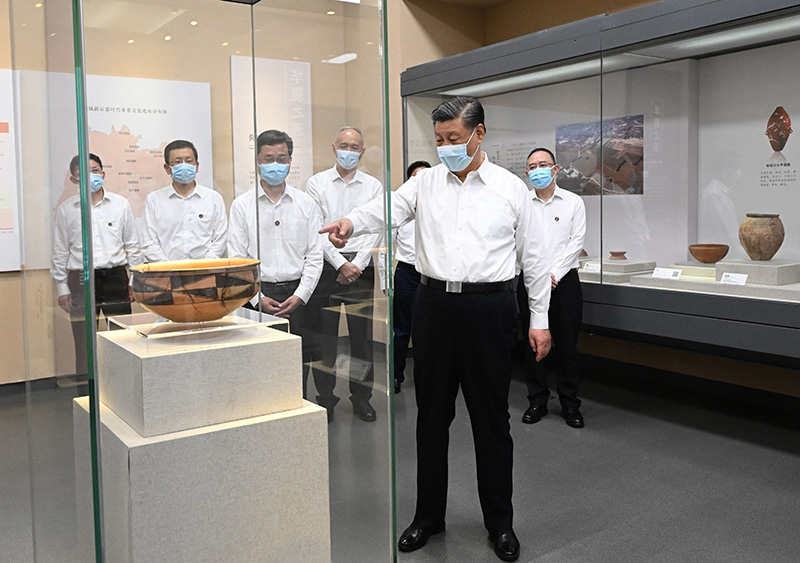 5月16日下昼，，中共中央总书记、国家主席、中央军委主席习近平在前往陕西西安主持中国－中亚峰会途中，，在山西运城博物馆考察！！